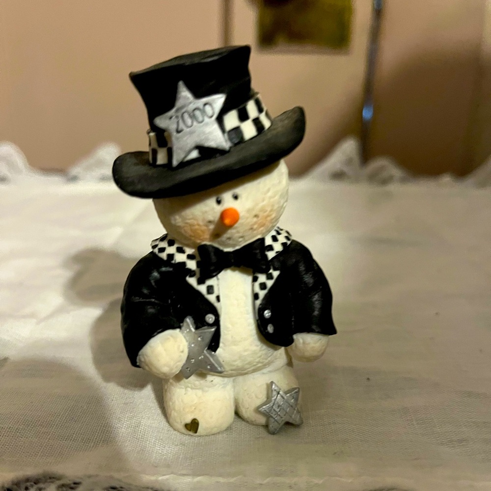 Sarah’s attic 2000 tuxedo snowman